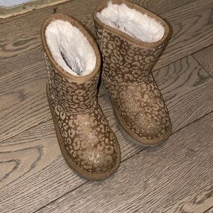 Uggs toddler size